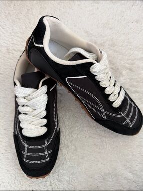 Women's Black & White Contrast Lace-Up Sneakers